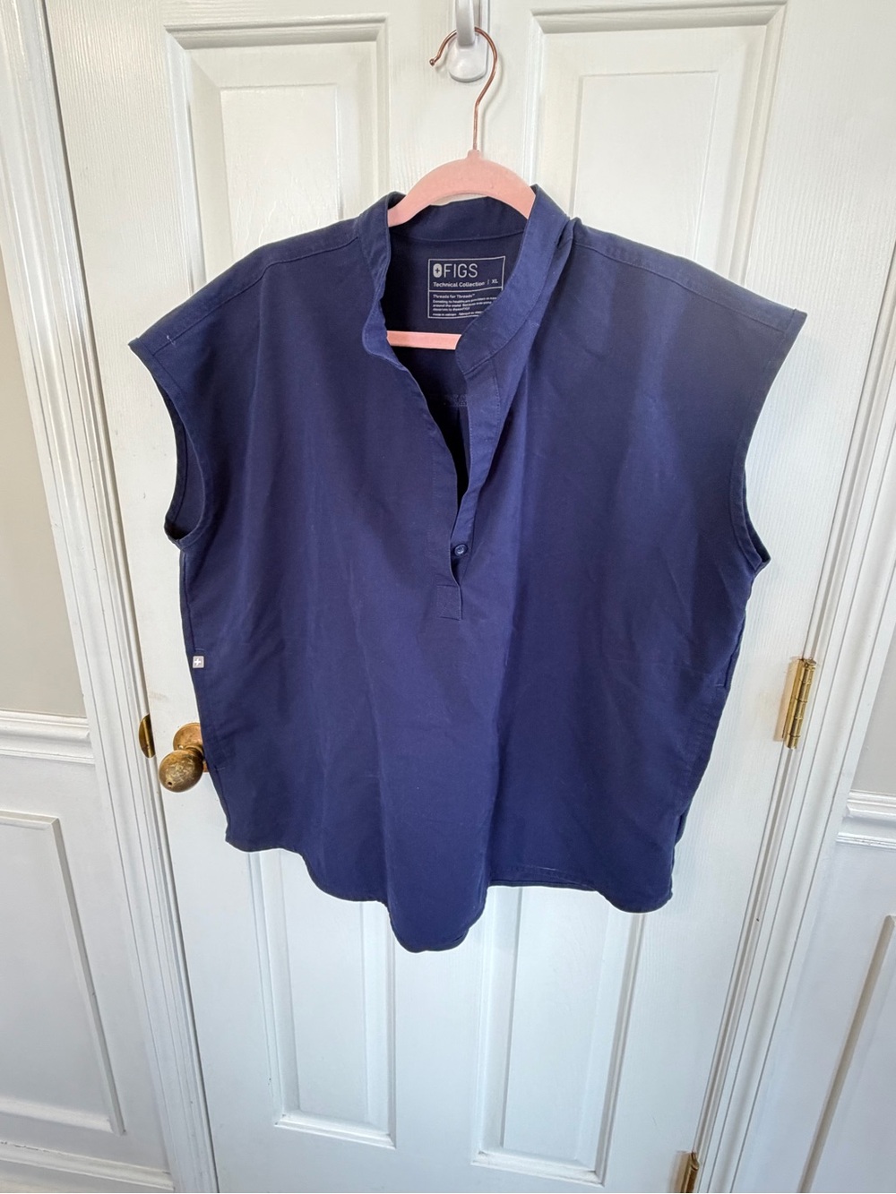 Figs Rafaela XL Scrub top Navy Medical Workwear